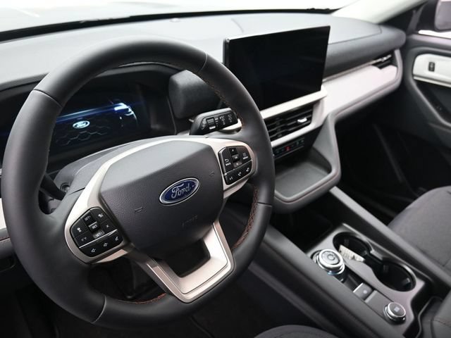 Certified 2026 Ford Explorer Active RWD image 24