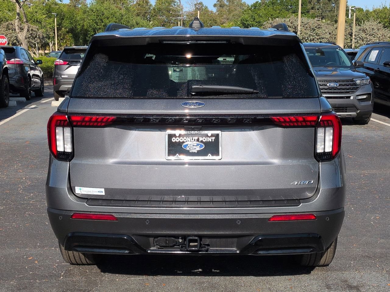 Certified 2025 Ford Explorer ST-Line AWD/4WD image 4