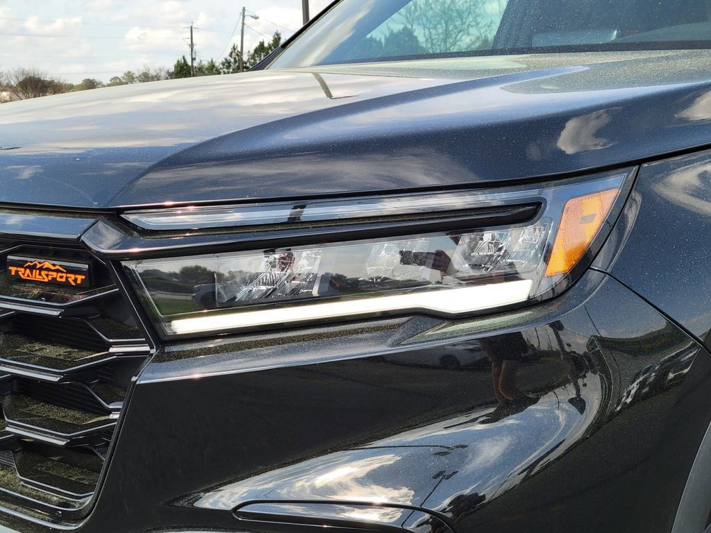 Used 2025 Honda Pilot TrailSport image 10