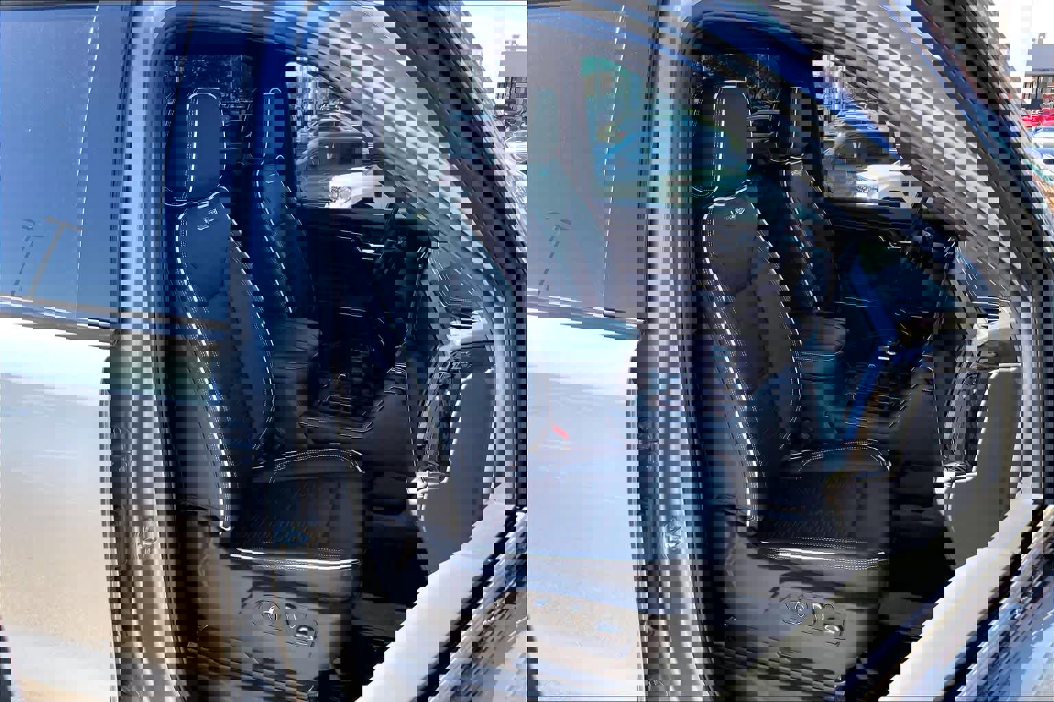 Used 2025 GMC Sierra 1500 AT4X image 8