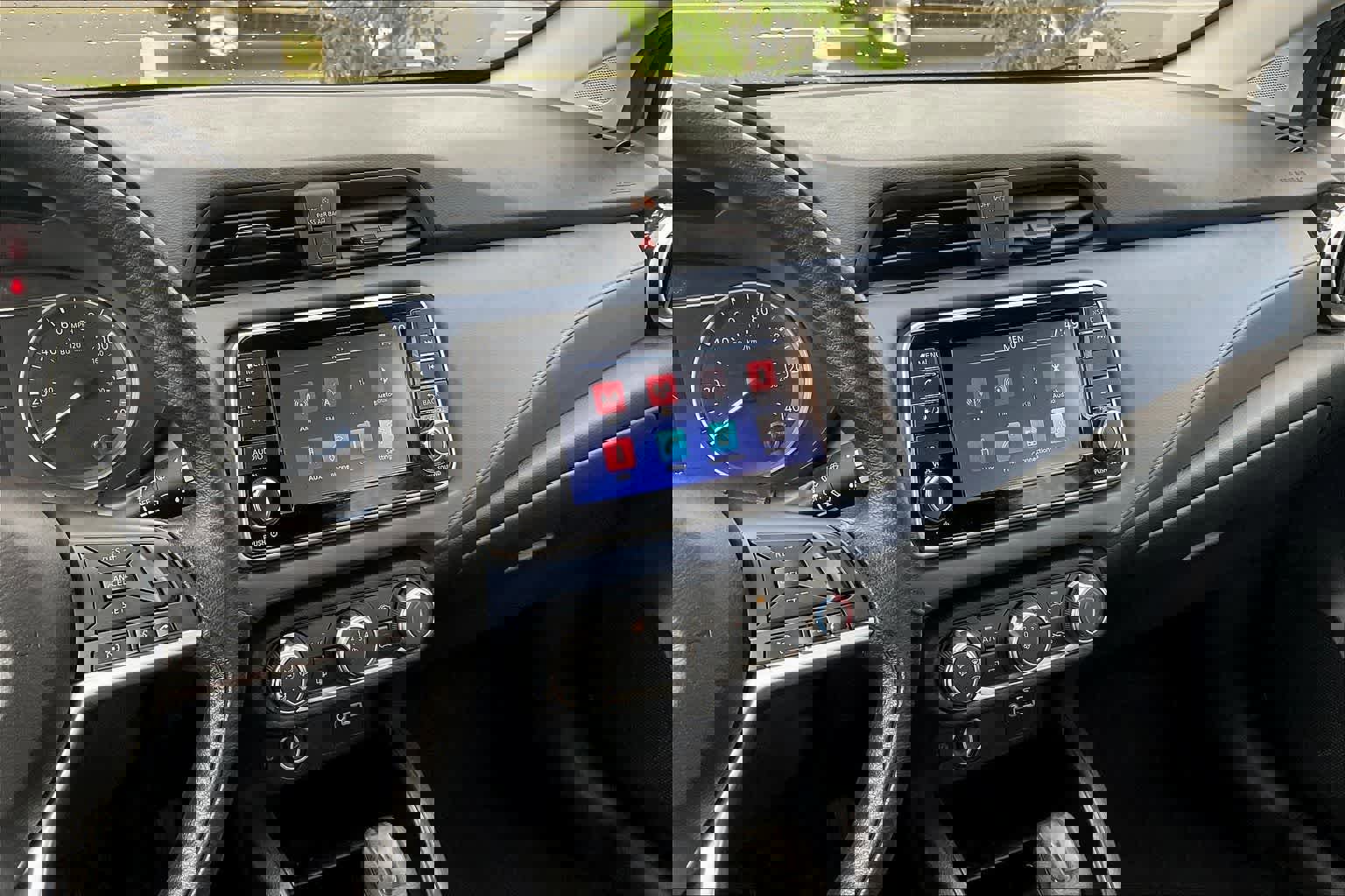 Used 2023 Nissan Versa SV image 17