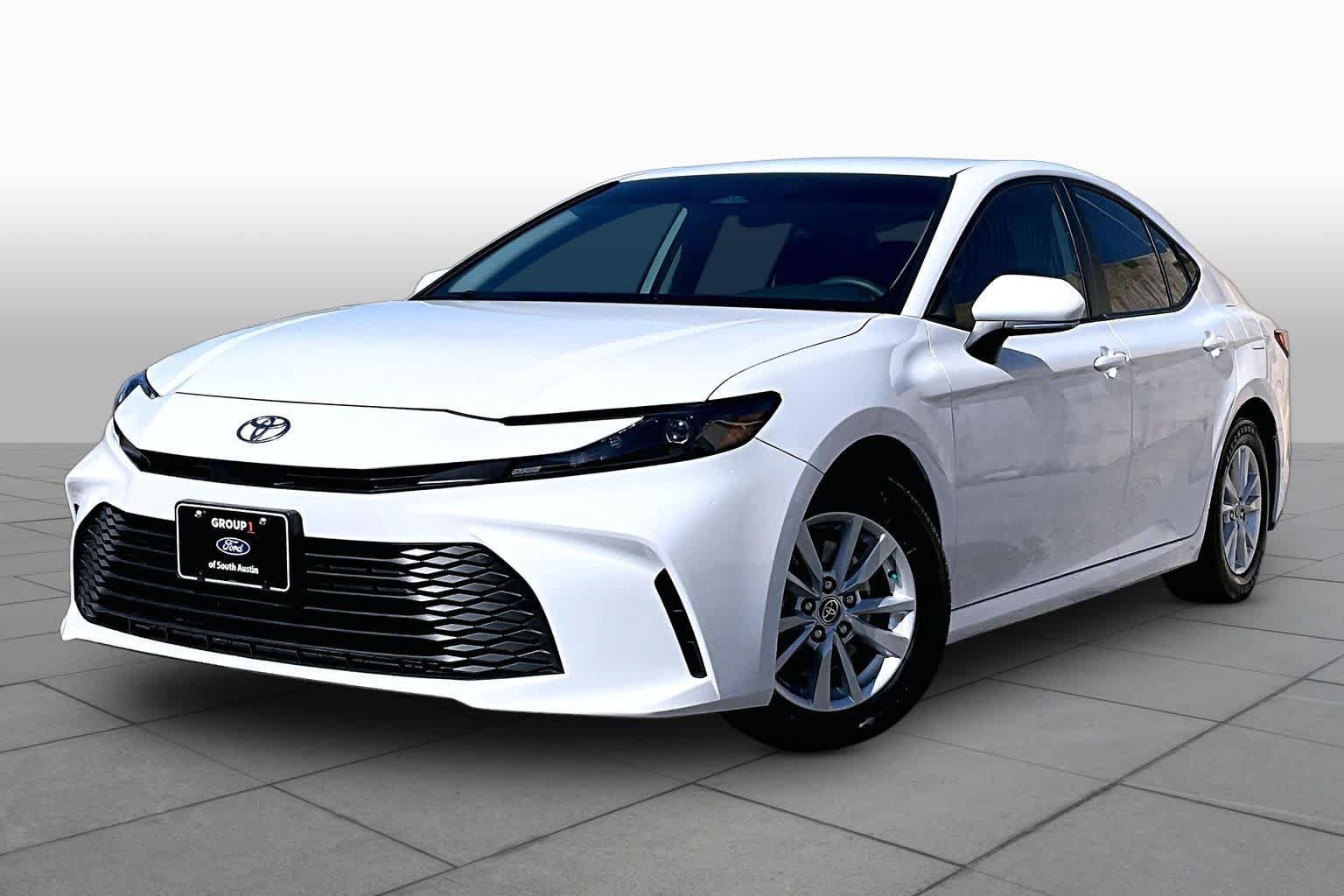 Used 2025 Toyota Camry LE FWD image 35