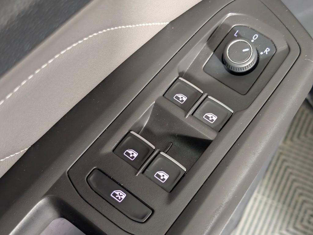 Used 2023 Volkswagen Atlas SEL AWD/4WD image 21