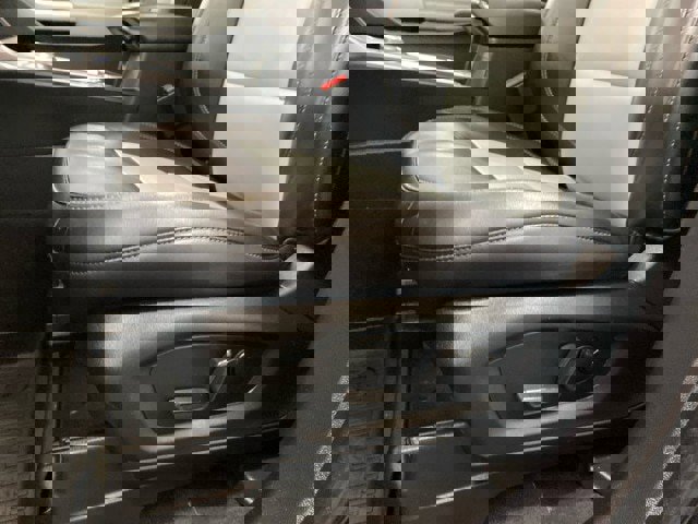 Certified 2022 Ford Explorer XLT w/ Equipment Group 202A image 18