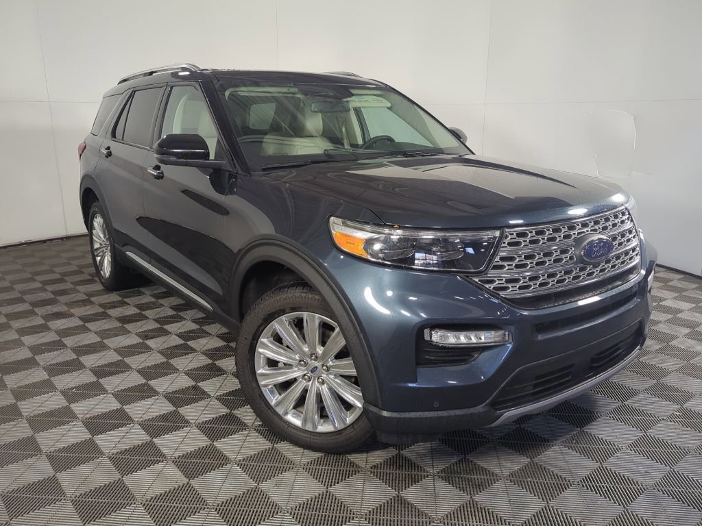 Certified 2023 Ford Explorer Limited w/ Equipment Group 301A AWD/4WD image 8