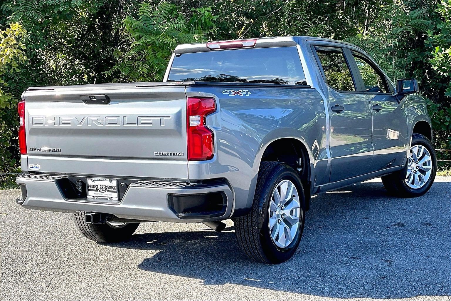 Used 2021 Chevrolet Silverado 1500 Custom AWD/4WD image 13