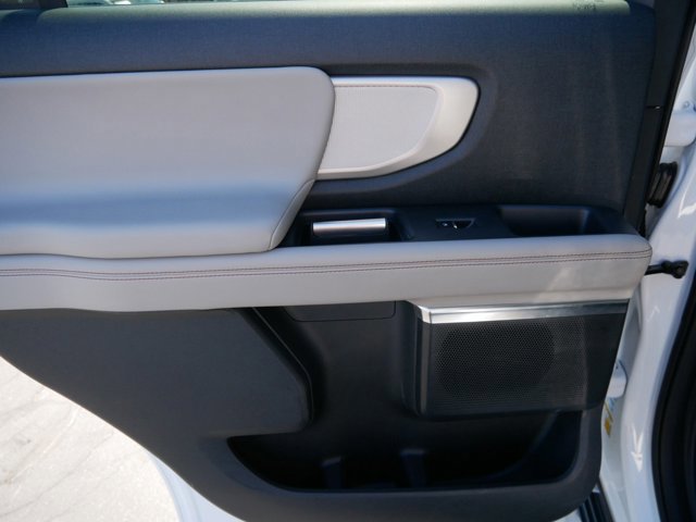 Certified 2025 Ford Expedition Active AWD/4WD image 14