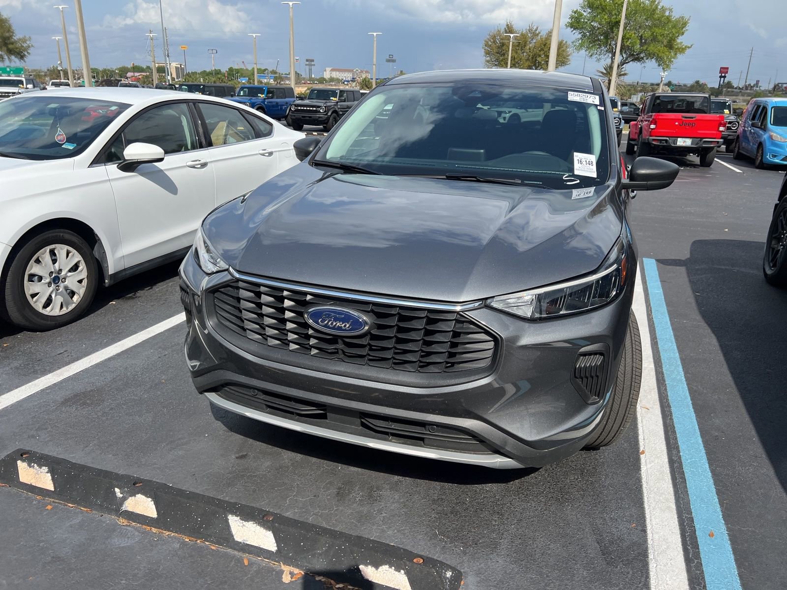 Certified 2025 Ford Escape Active image 3