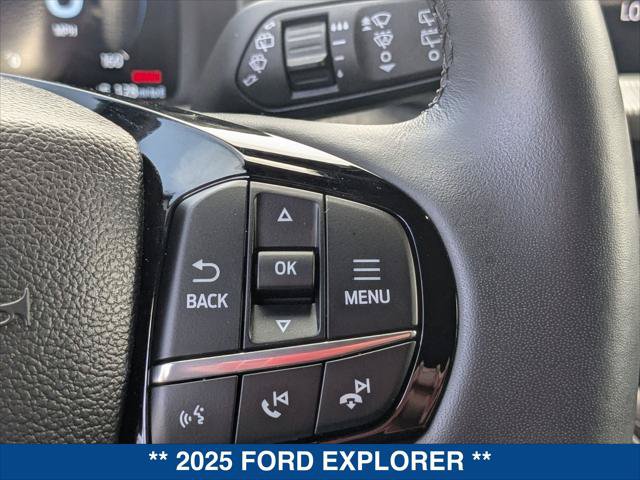 Certified 2025 Ford Explorer Platinum RWD image 14