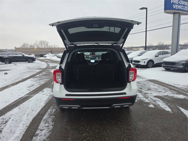 Certified 2022 Ford Explorer XLT w/ Equipment Group 202A image 29