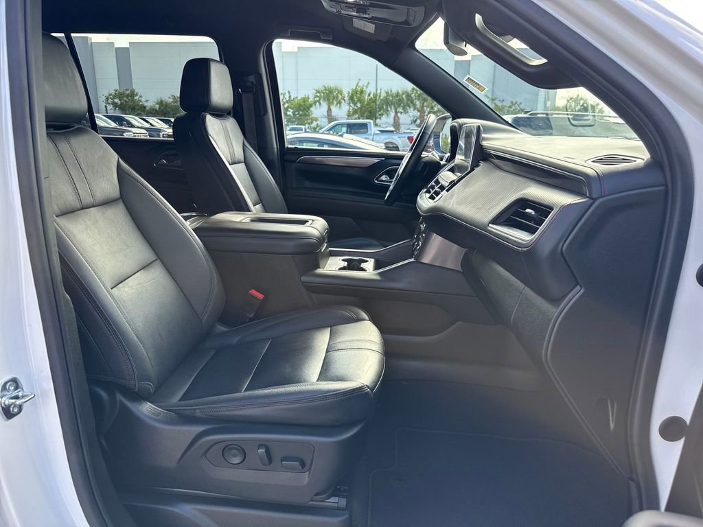Used 2023 Chevrolet Suburban RST w/ Luxury Package image 27