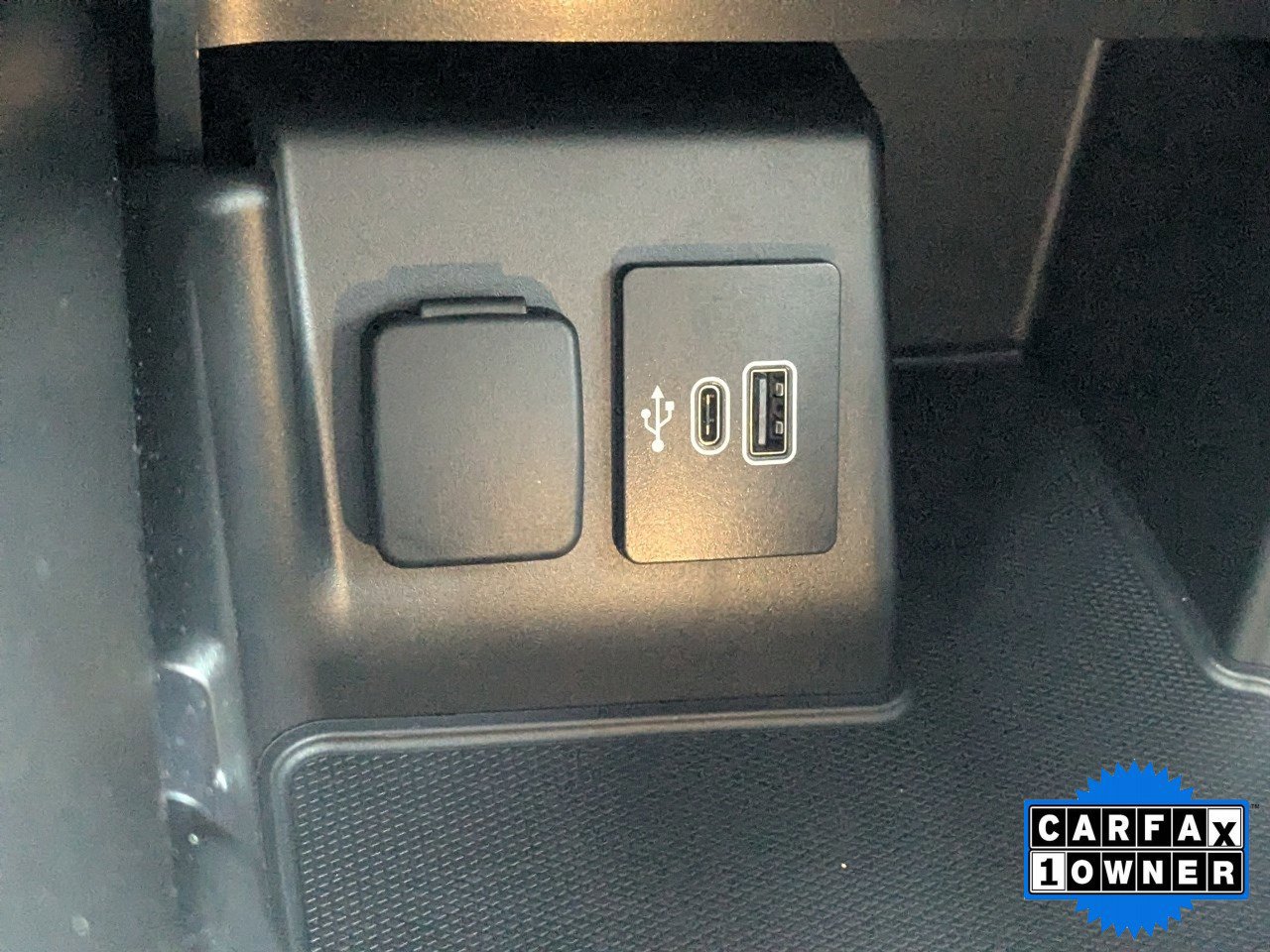 Certified 2025 Ford Explorer Active image 30