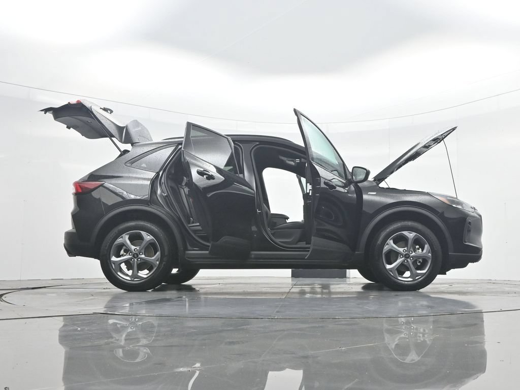 Certified 2025 Ford Escape ST-Line AWD/4WD image 44