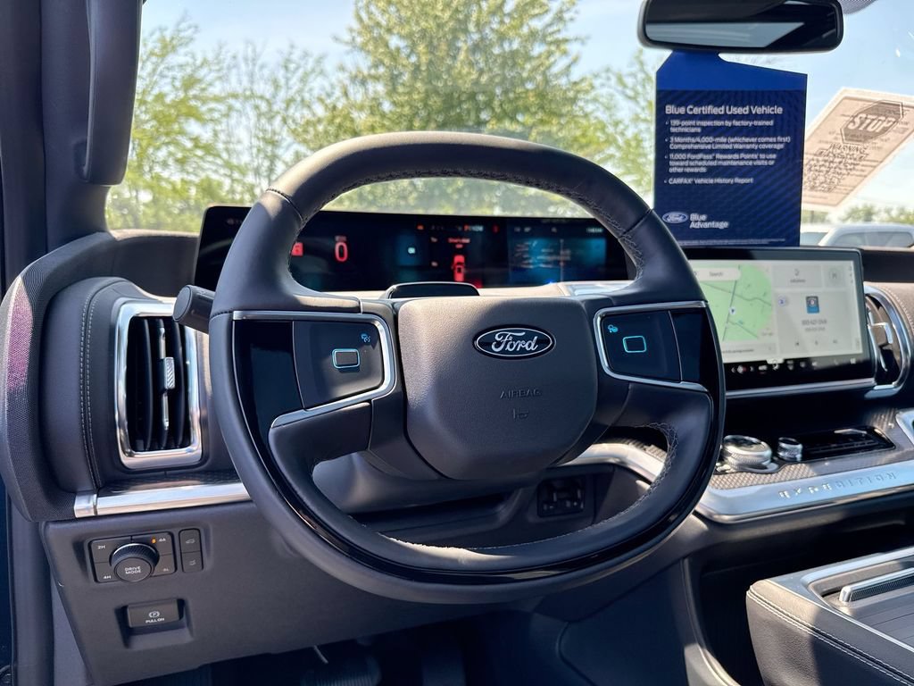 Certified 2025 Ford Expedition Max Platinum w/ Stealth Performance Package AWD/4WD image 11