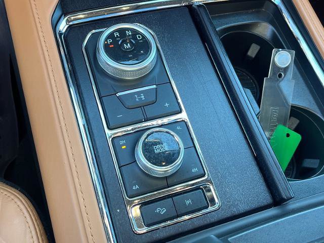 Certified 2023 Ford Expedition Platinum image 13