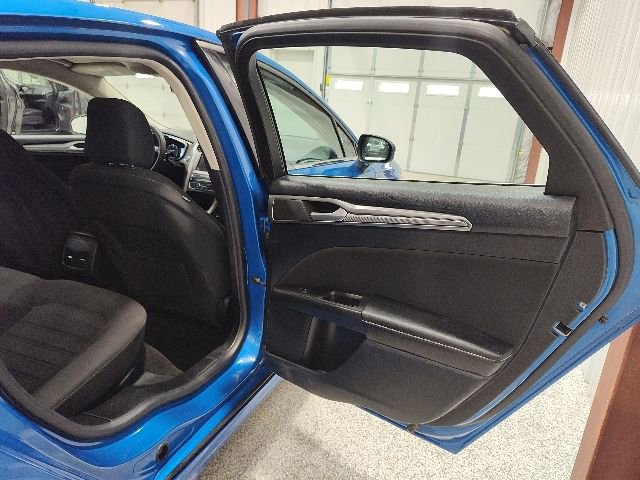 Certified 2020 Ford Fusion SE image 17