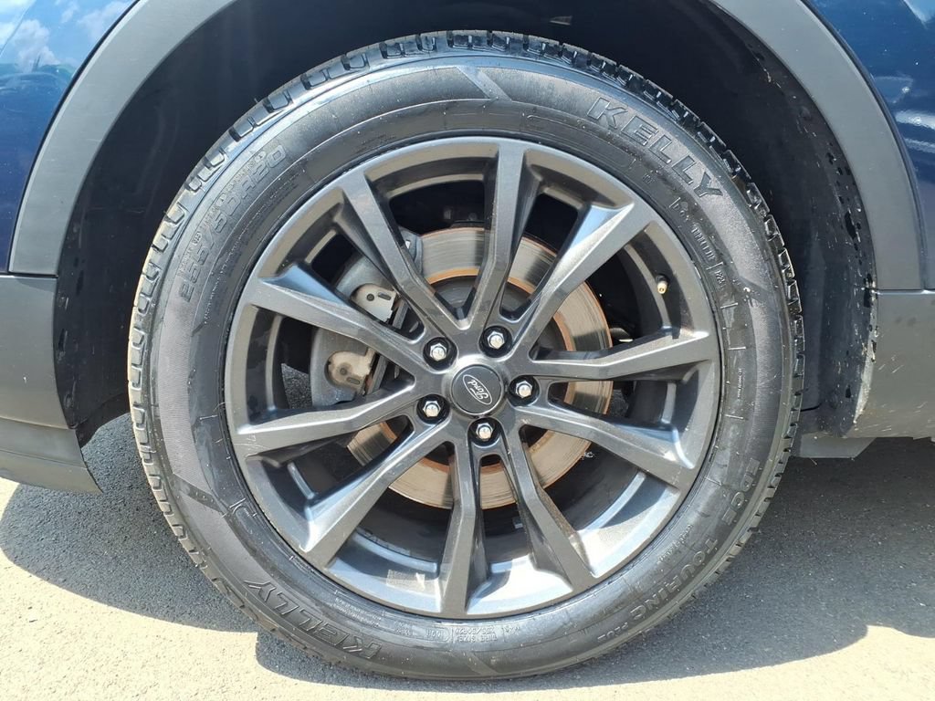 Certified 2017 Ford Explorer XLT w/ Equipment Group 202A AWD/4WD image 27