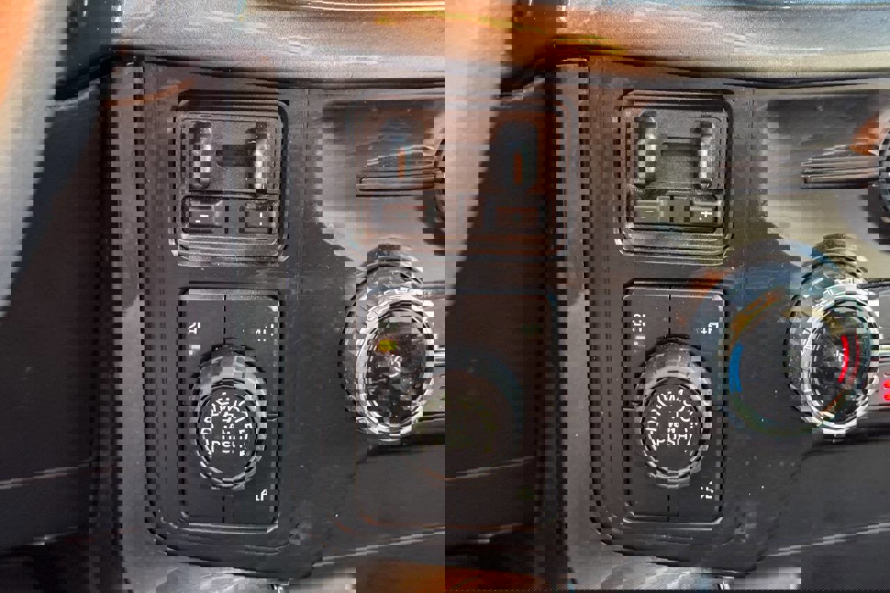 Certified 2022 Ford F150 XLT w/ Equipment Group 302A High image 38