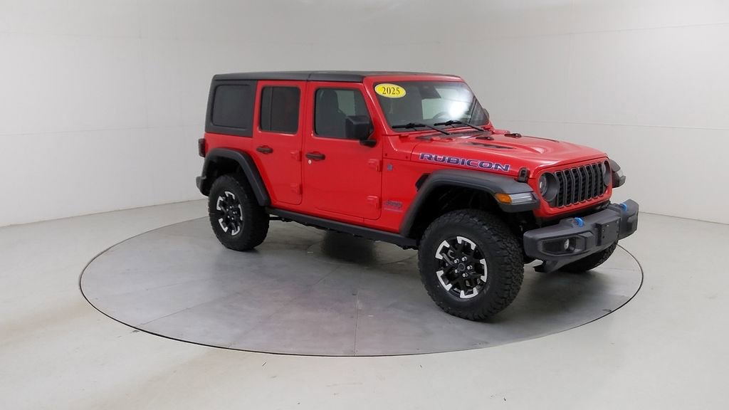 Used 2025 Jeep Wrangler Unlimited Rubicon 4xe w/ Convenience Group AWD/4WD image 10