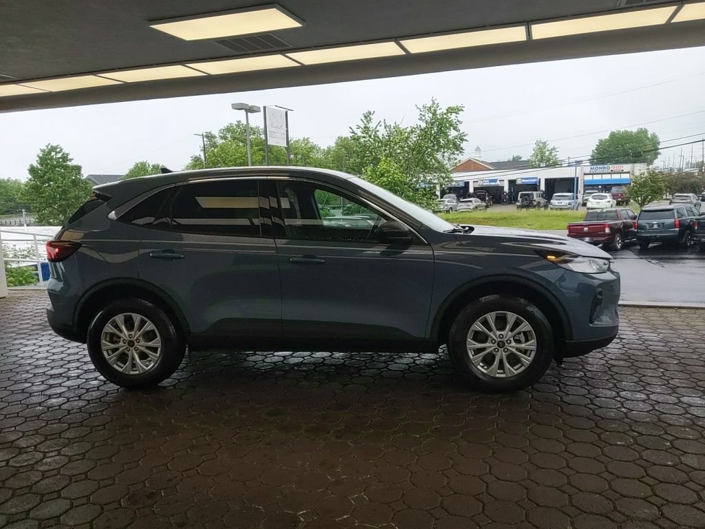 Certified 2024 Ford Escape Active AWD/4WD image 5