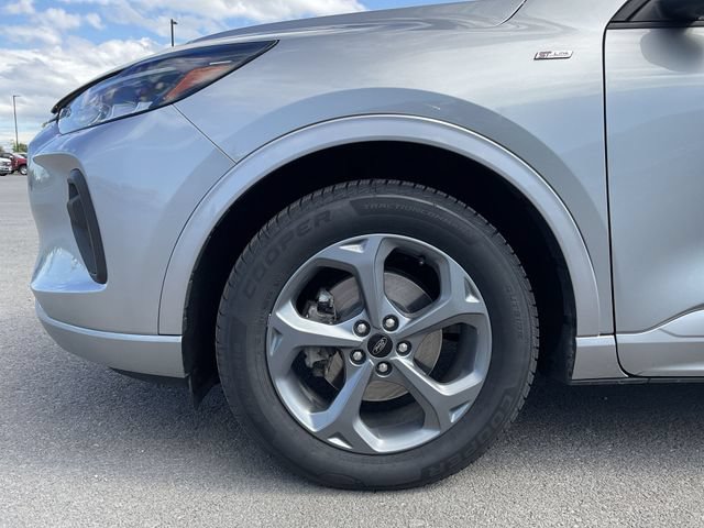 Certified 2023 Ford Escape ST-Line w/ Tech Pack #1 AWD/4WD image 11