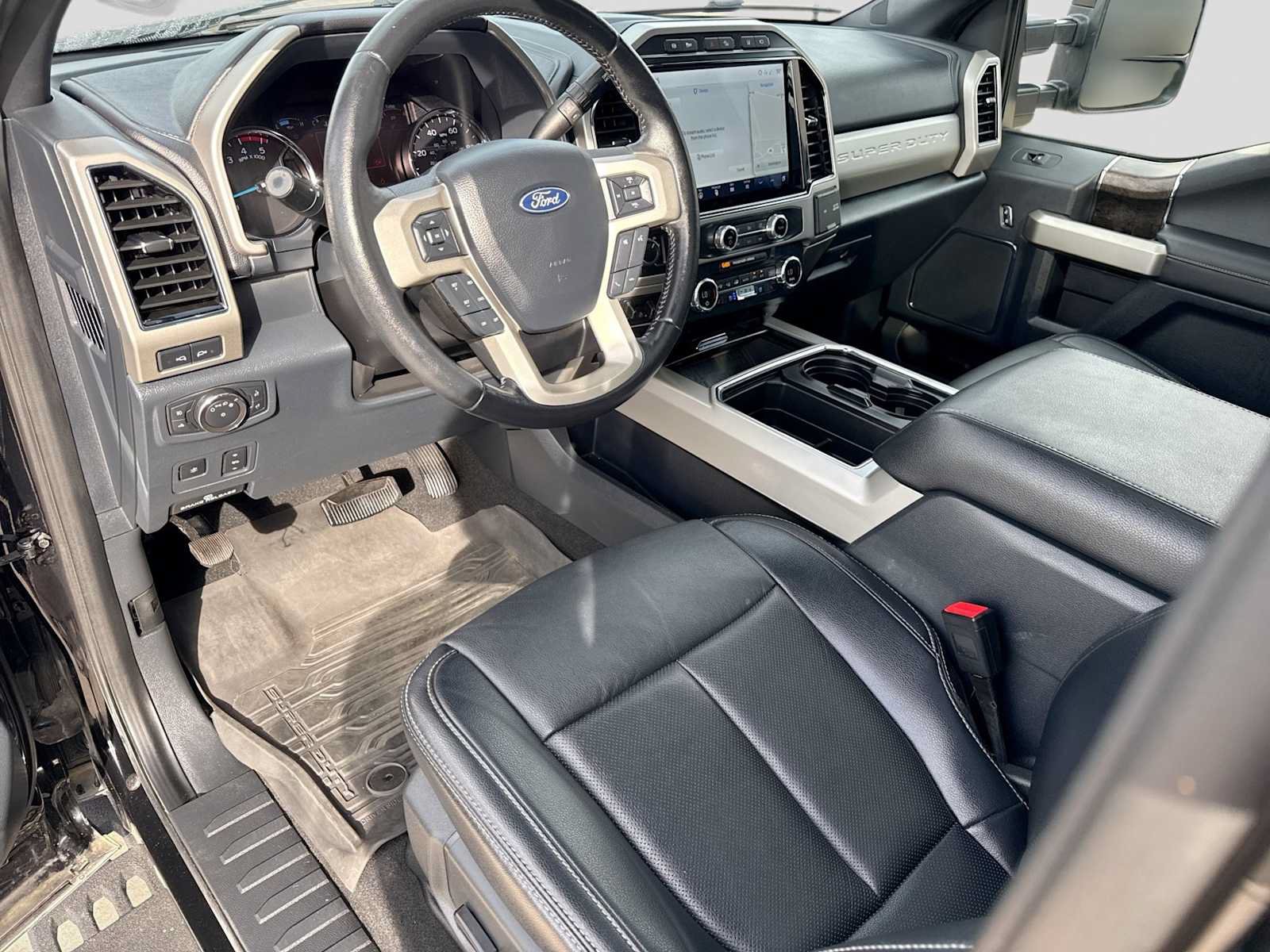 Certified 2022 Ford F350 Lariat w/ Tremor Off-Road Package AWD/4WD image 2