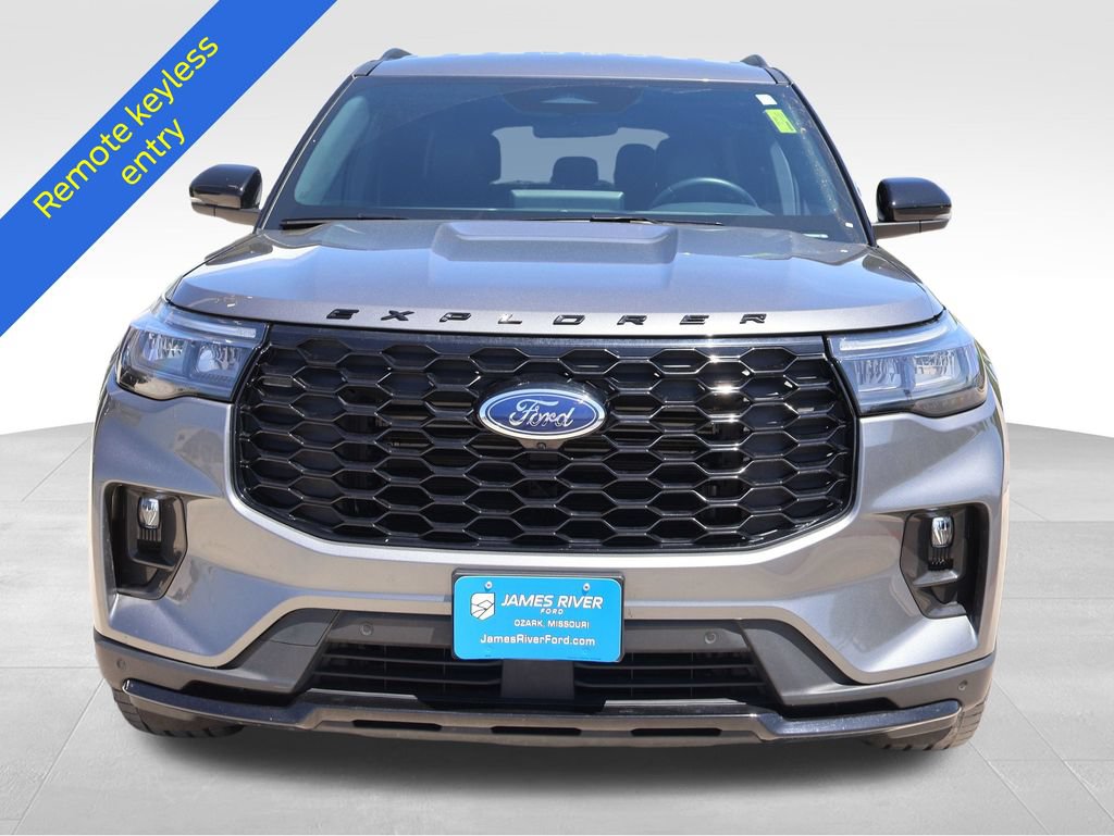 Certified 2025 Ford Explorer ST-Line w/ ST-Line Street Pack AWD/4WD image 8