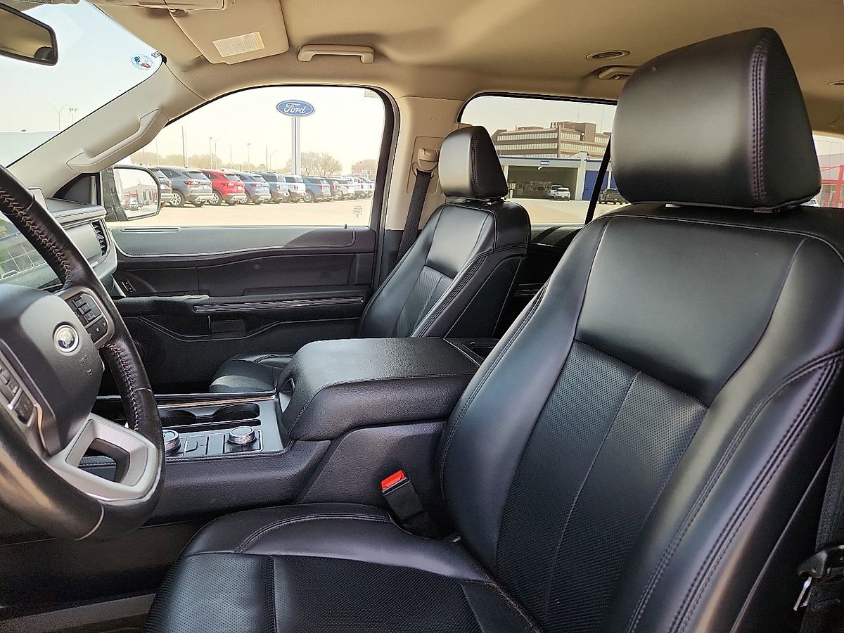 Certified 2024 Ford Expedition XLT AWD/4WD image 7