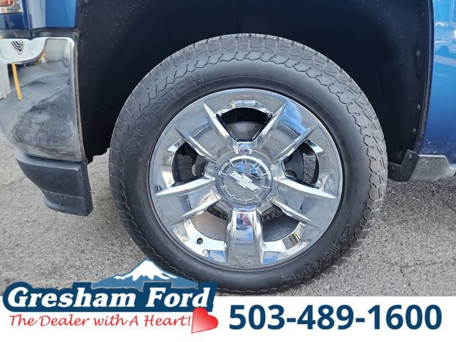 Used 2017 Chevrolet Silverado 1500 LT w/ LT Eassist Package AWD/4WD image 29