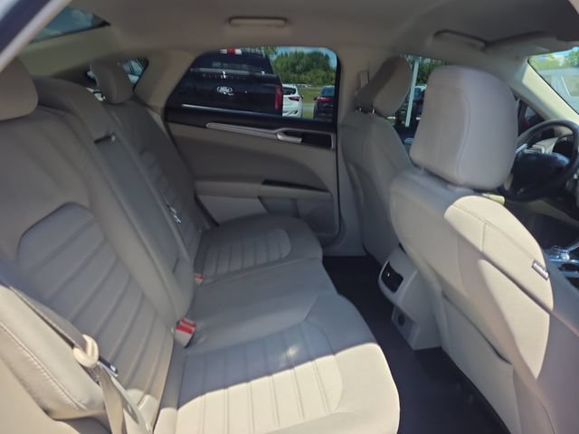 Certified 2020 Ford Fusion SE FWD image 20