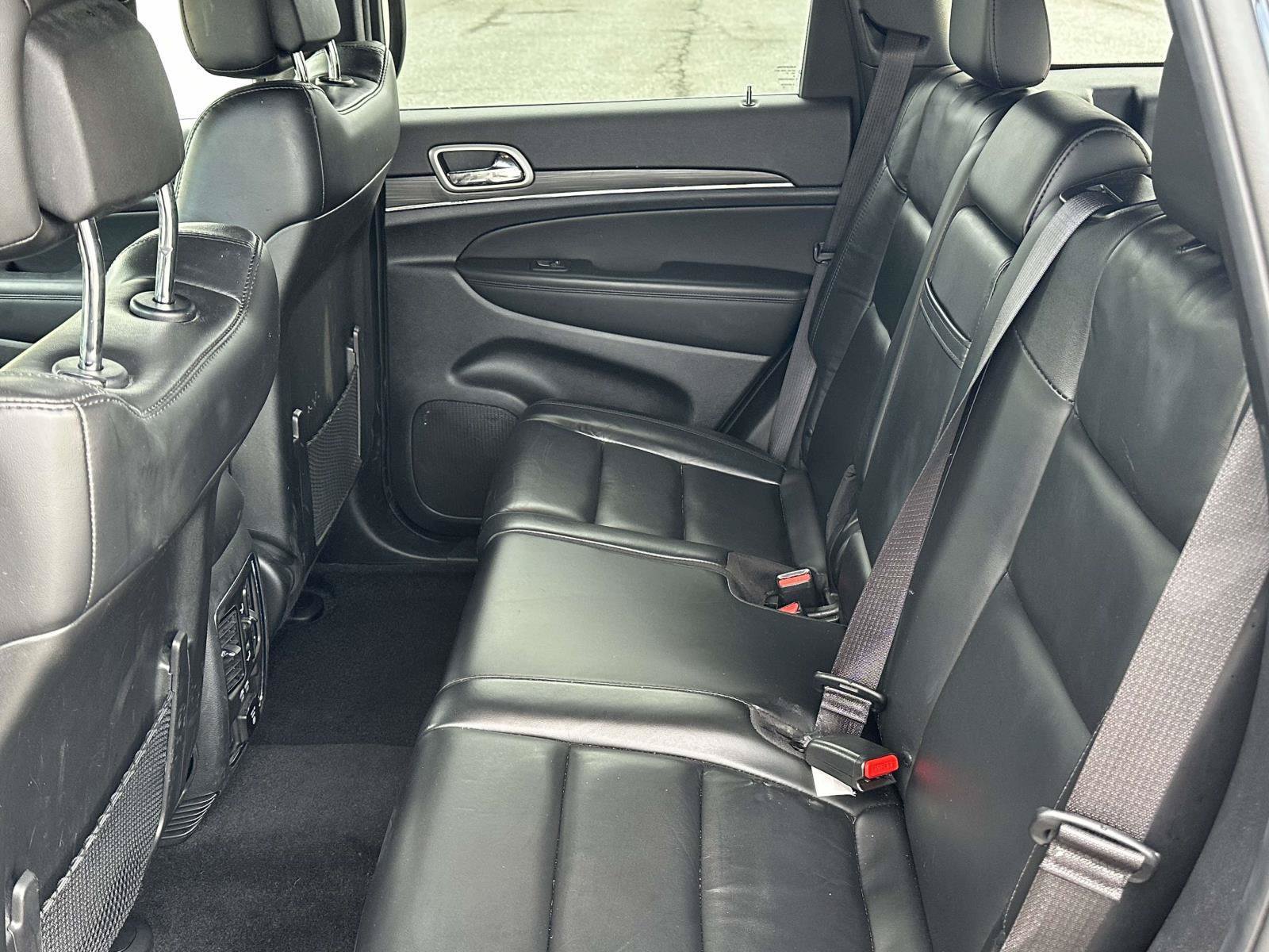 Used 2022 Jeep Grand Cherokee Limited AWD/4WD image 12