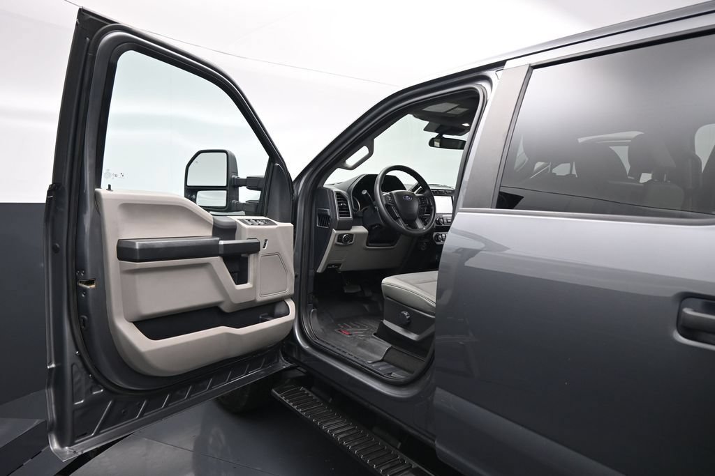 Certified 2022 Ford F350 XL w/ STX Appearance Package AWD/4WD image 8