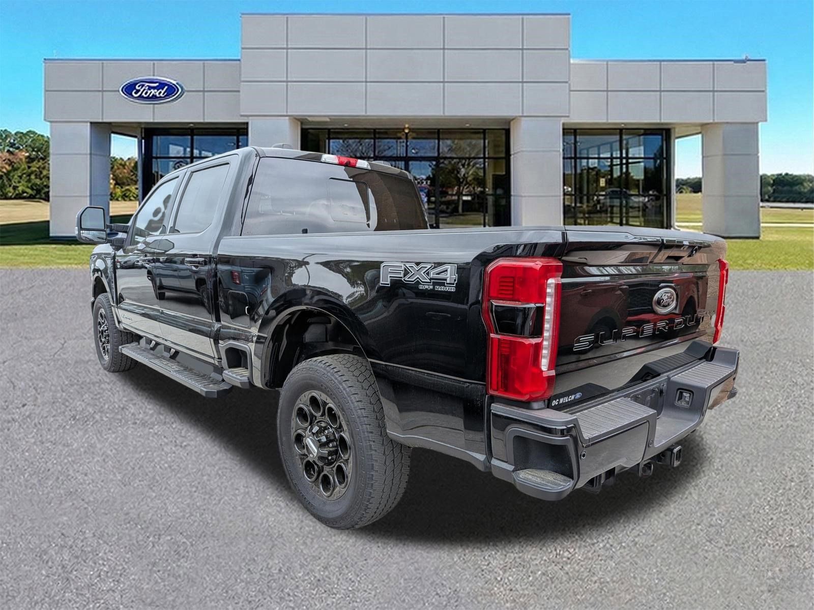 Certified 2026 Ford F250 Lariat w/ Black Appearance Package image 2