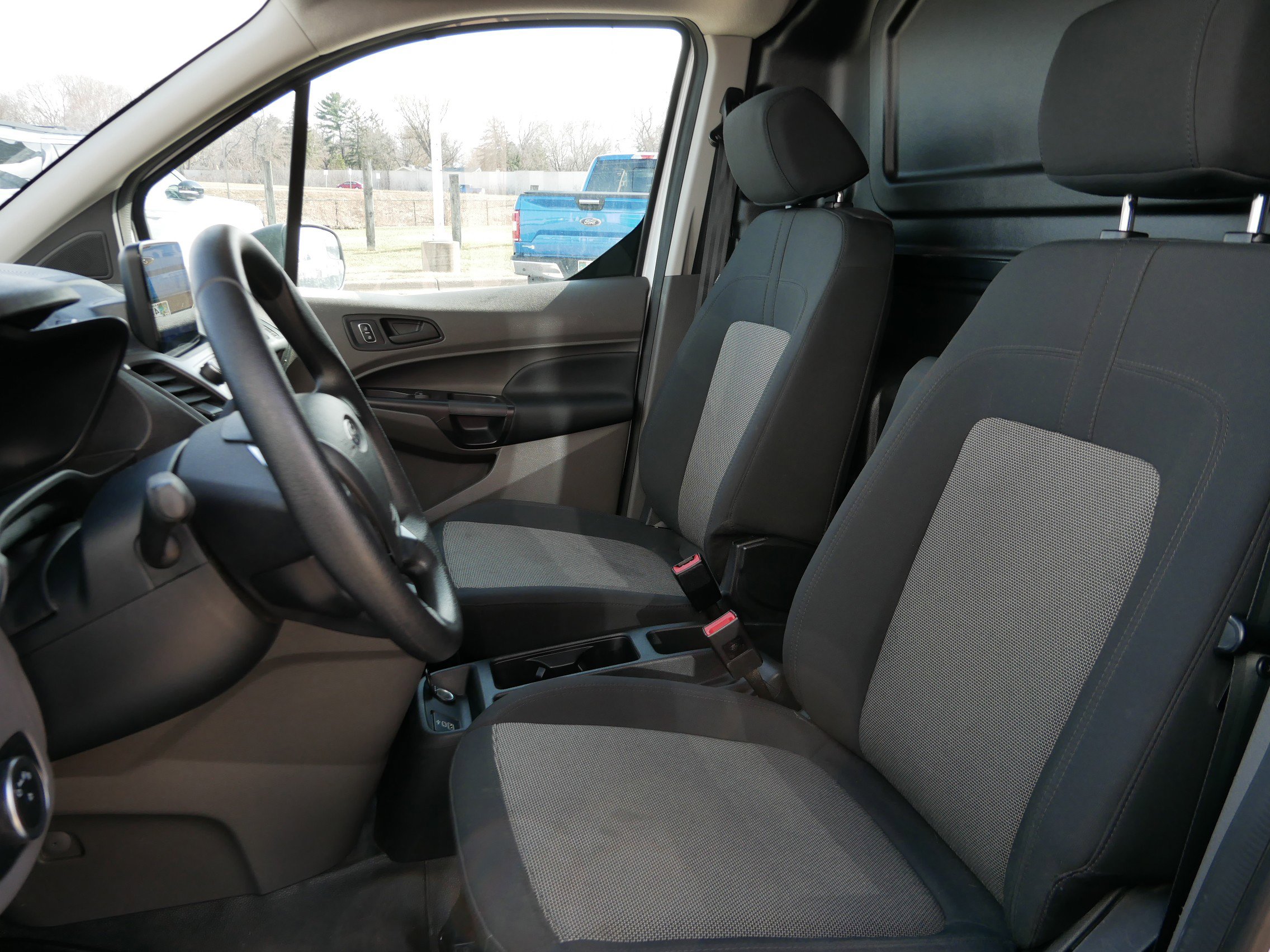 Certified 2023 Ford Transit Connect XL FWD image 4