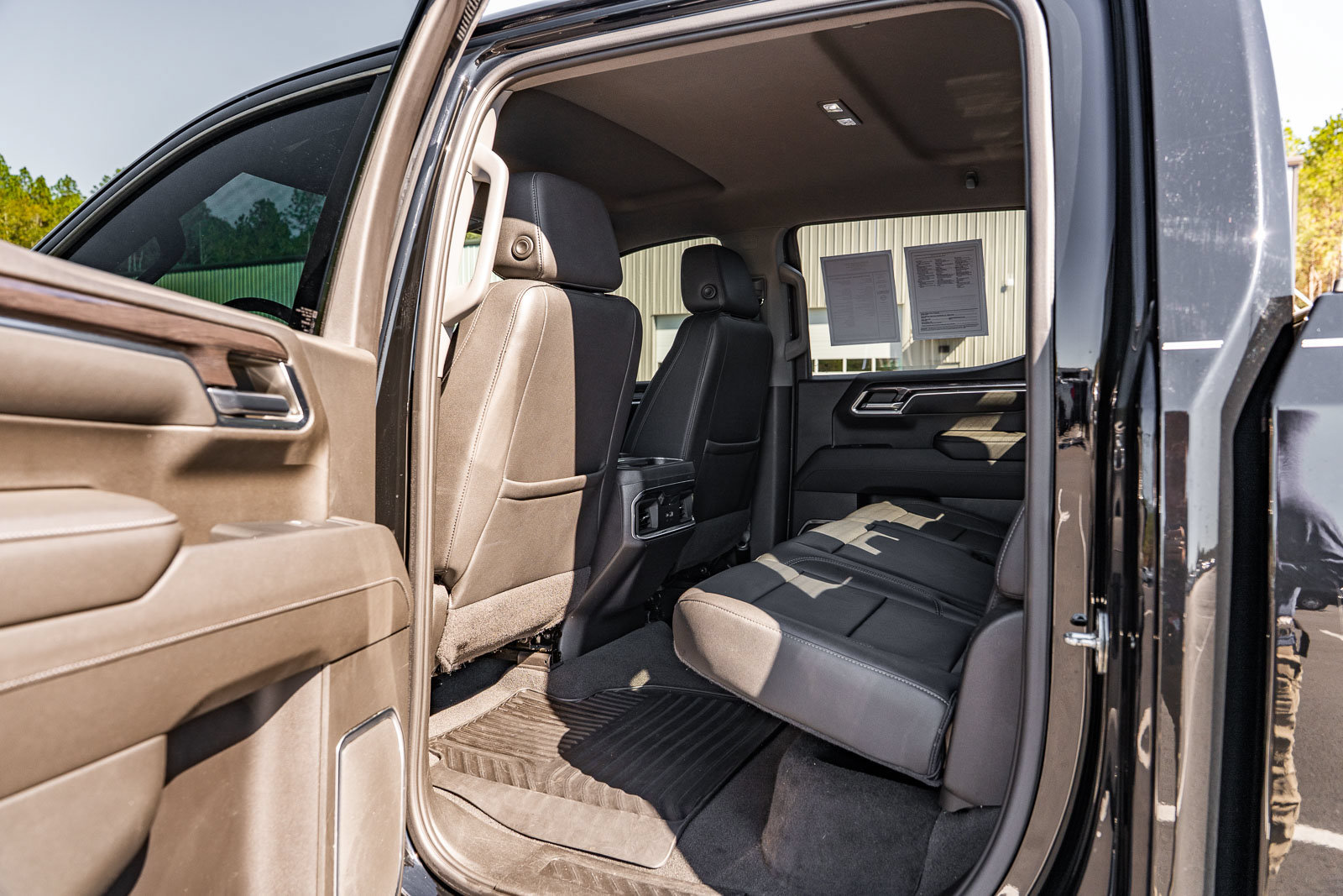 Used 2022 Chevrolet Silverado 1500 LTZ w/ Max Trailering Package RWD image 17