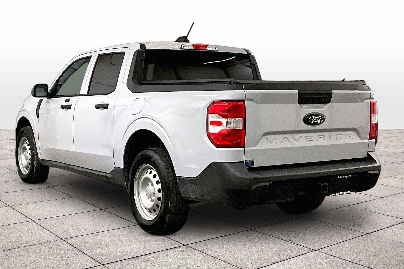 Certified 2025 Ford Maverick XL w/ Equipment Group 102A image 10