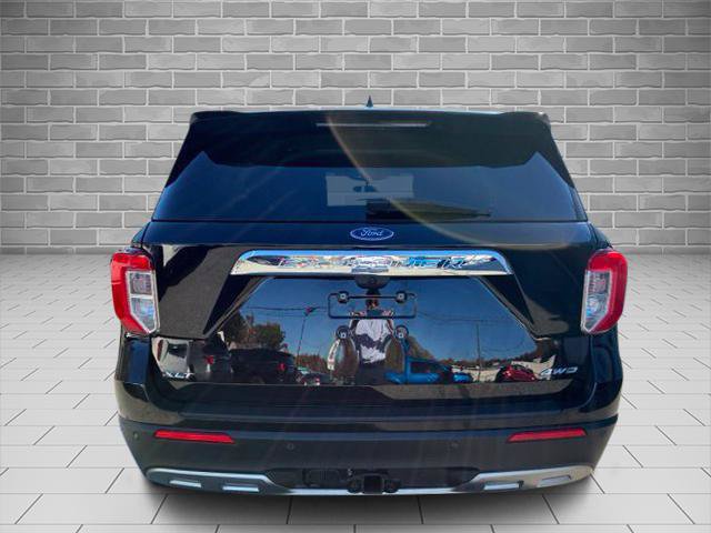 Certified 2023 Ford Explorer XLT w/ Equipment Group 202A AWD/4WD image 4