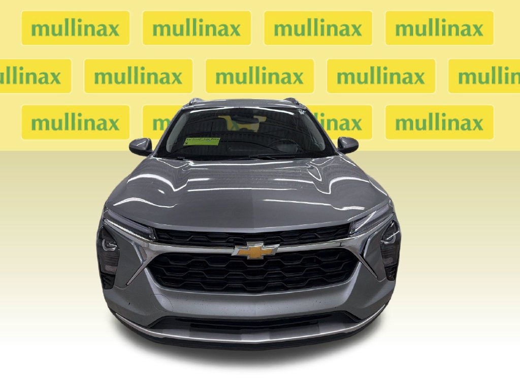 Used 2024 Chevrolet Trax LT w/ Driver Confidence Package FWD image 15
