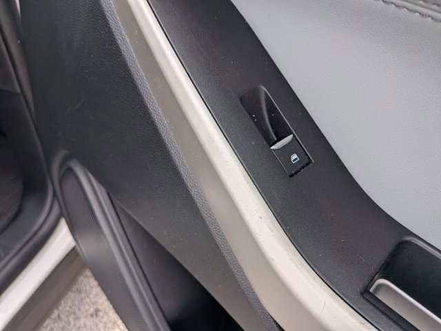 Certified 2022 Ford Explorer XLT w/ Equipment Group 202A image 36