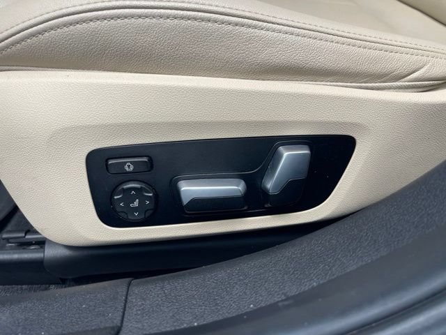Used 2021 BMW 330i Sedan w/ Premium Package RWD image 14