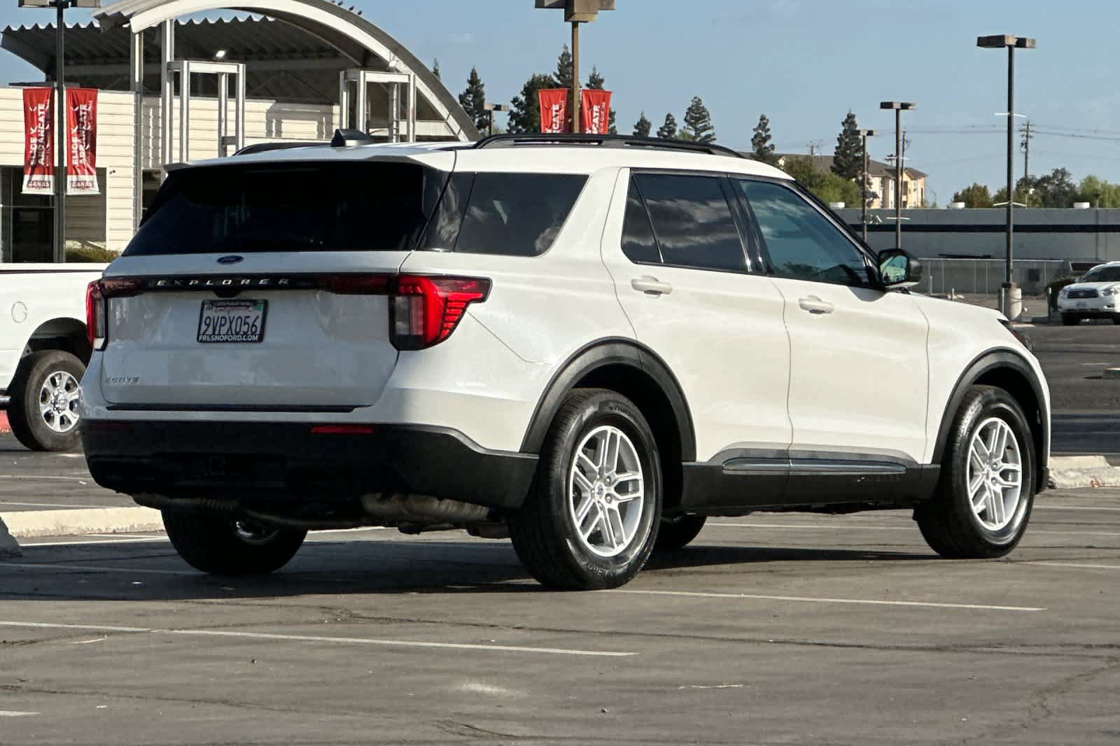 Certified 2025 Ford Explorer Active RWD image 2