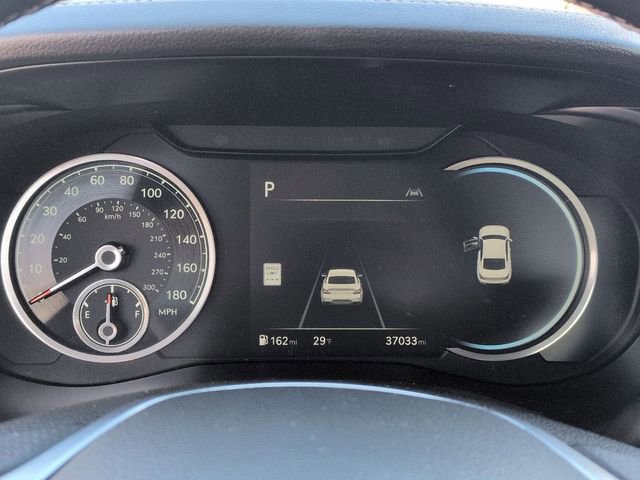 Used 2025 Genesis G70 2.5T image 10