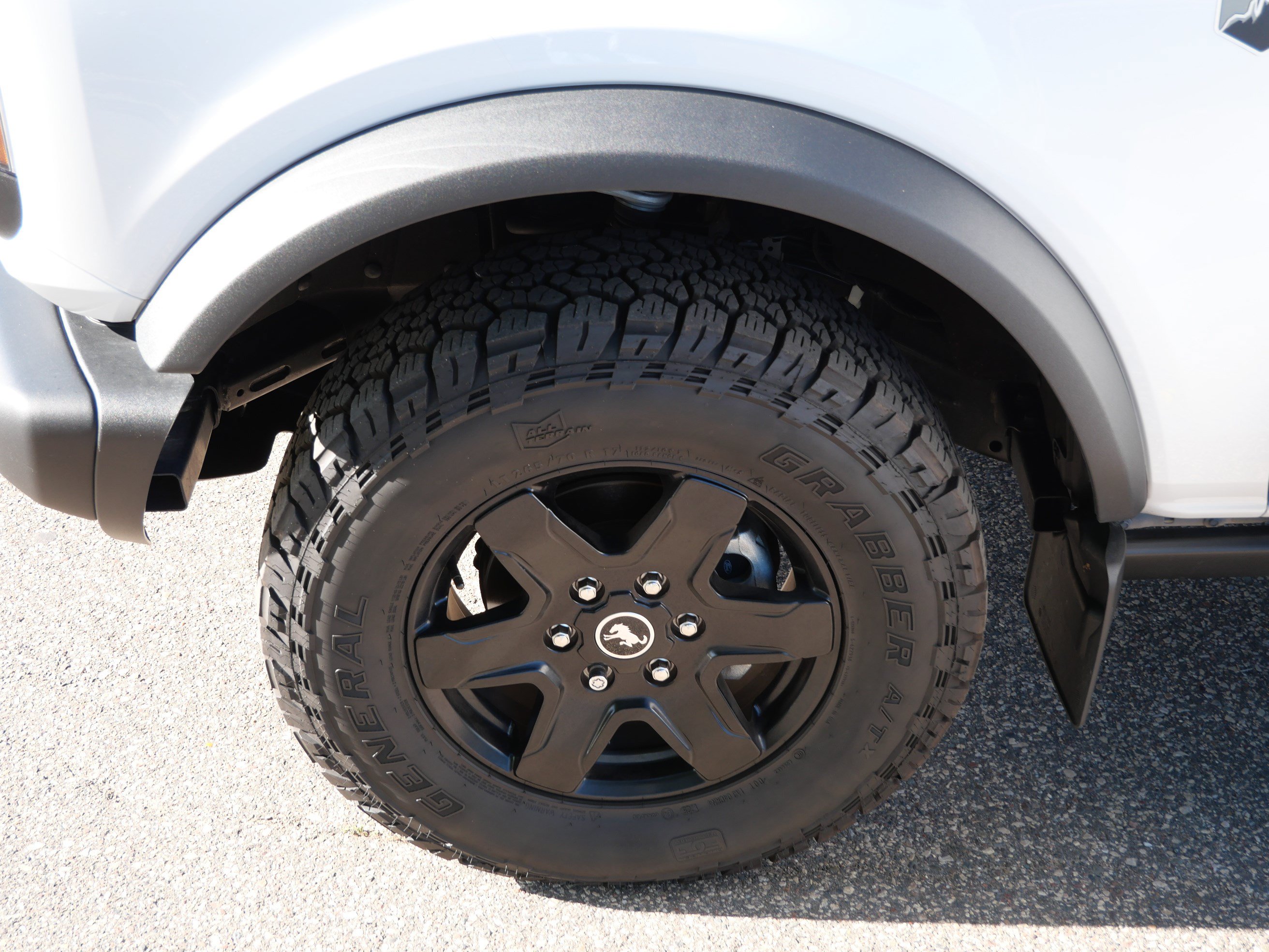 Certified 2025 Ford Bronco Big Bend w/ Black Diamond Package AWD/4WD image 15
