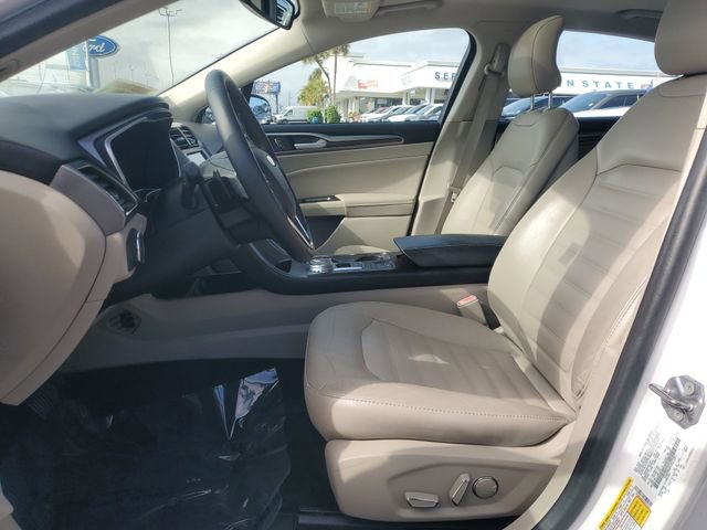 Certified 2018 Ford Fusion SE w/ Fusion SE Technology Package image 14