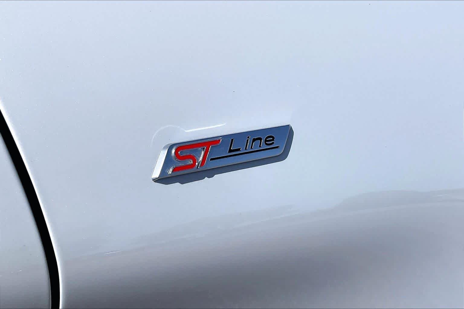 Certified 2026 Ford Explorer ST-Line w/ ST-Line Street Pack RWD image 29