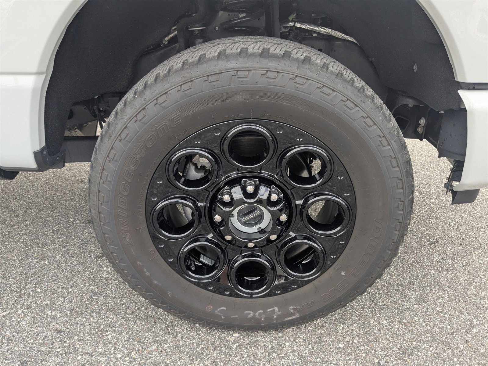 Certified 2025 Ford F250 Platinum w/ FX4 Off-Road Package image 11