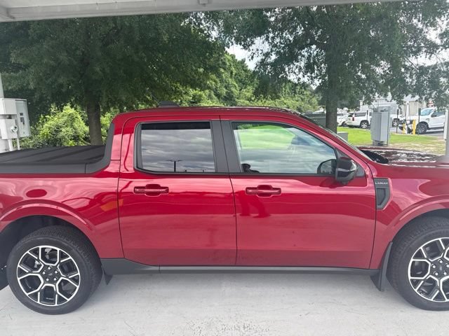 Certified 2025 Ford Maverick Lariat AWD/4WD image 2