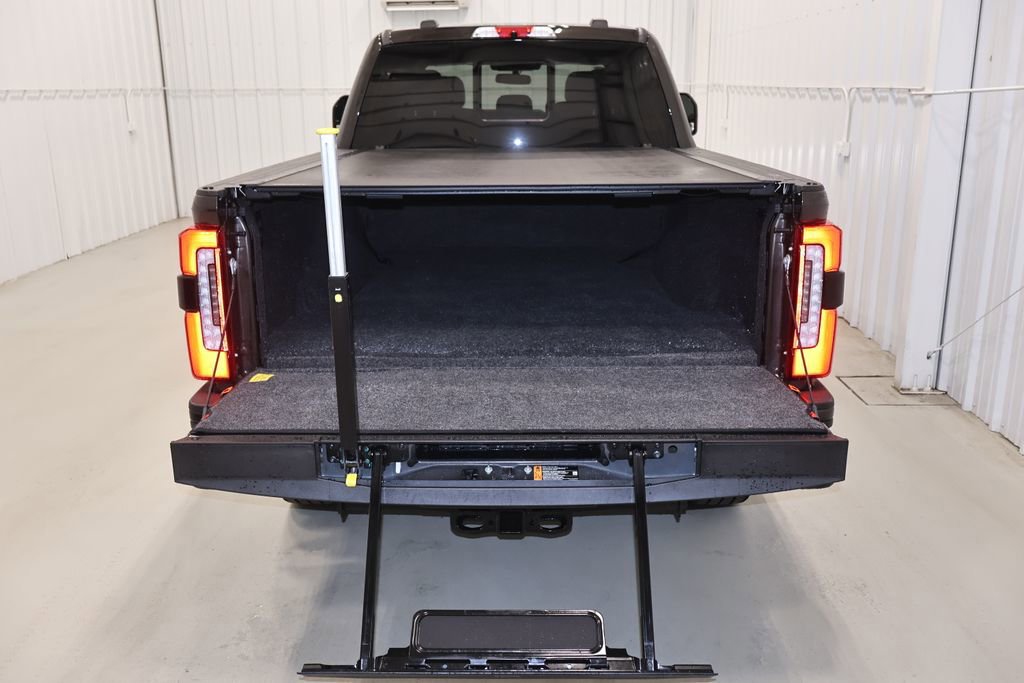Certified 2025 Ford F350 Platinum w/ Platinum Plus Package image 46