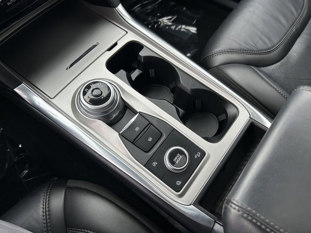 Certified 2022 Ford Explorer Platinum w/ Equipment Group 601A image 19