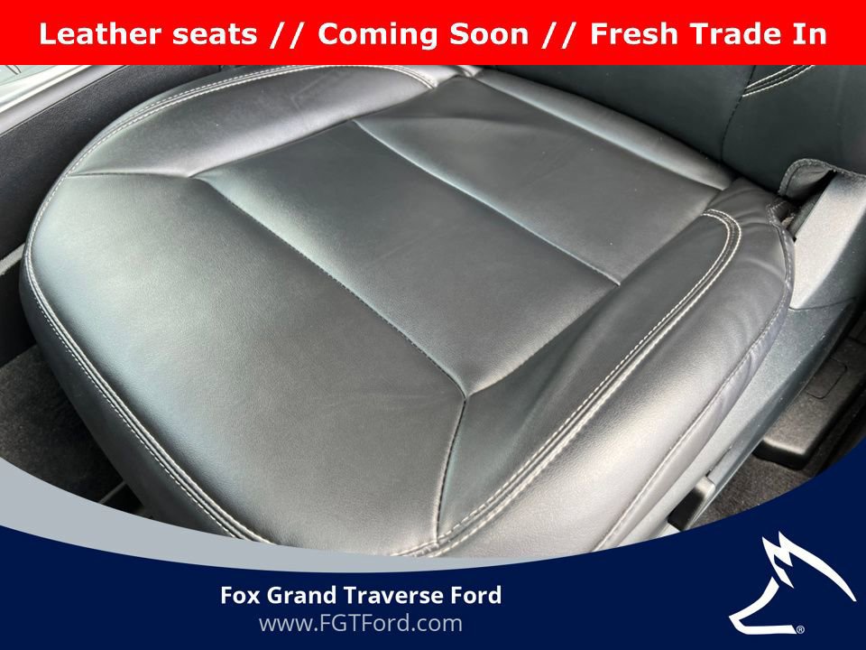 Certified 2022 Ford Explorer XLT w/ Equipment Group 202A image 17